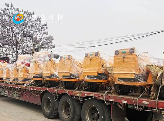 昌達**發往廣西樹枝粉碎（suì）機