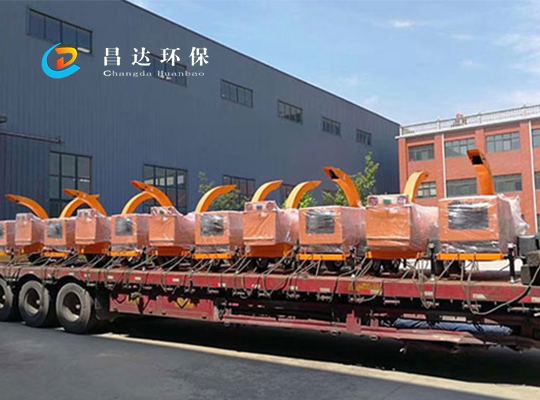 河南昌達HC-6130樹（shù）枝粉碎機整車發往新疆扶貧項目（mù）樹枝（zhī）粉碎機（jī）