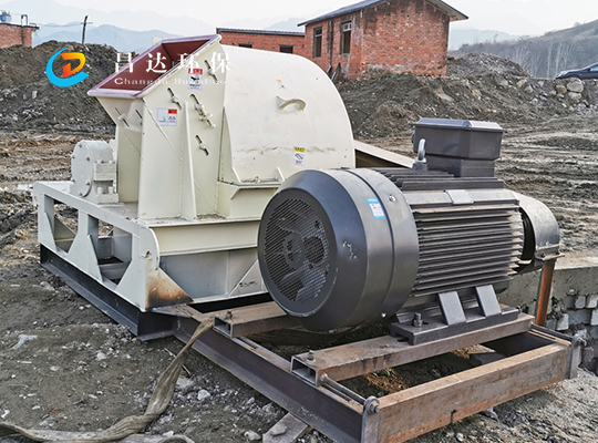 昌達**電（diàn）機動力（lì）木屑機現（xiàn）場