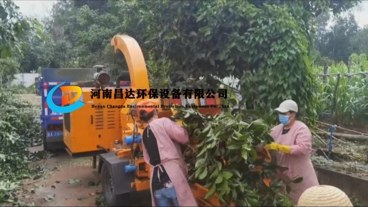 河南昌（chāng）達HC-6145樹枝粉碎機浙江杭州客戶現場