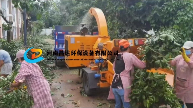 河南昌達（dá）HC-6145智能進料樹枝粉碎機浙江杭州（zhōu）客戶現場