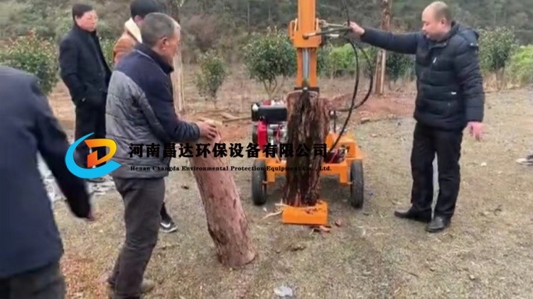 河（hé）南昌達移動劈木機雲（yún）南（nán）昆明客戶（hù）現（xiàn）場.jpg
